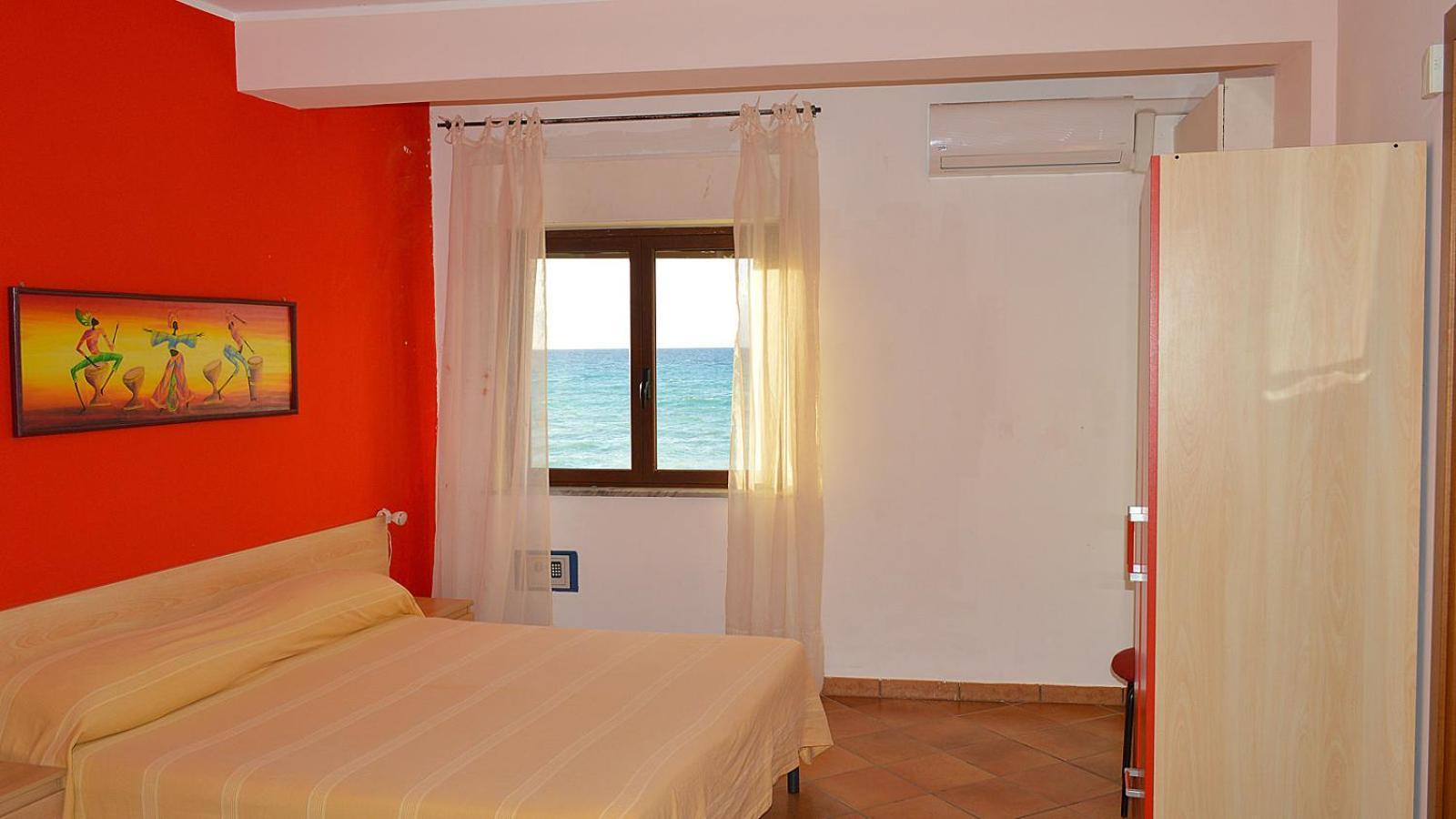 Splash'S Rooms Spadafora Exterior photo